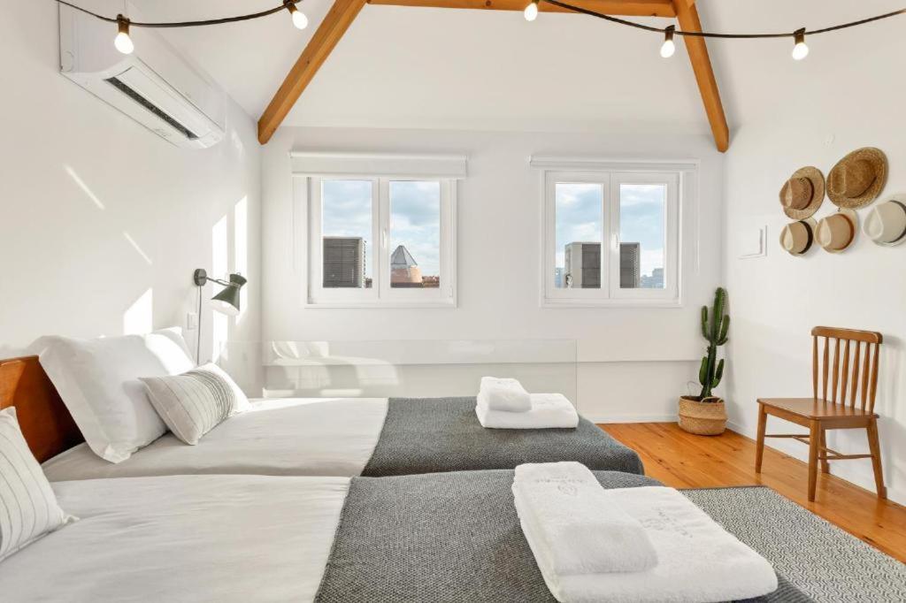 Host Wise - Lovely Shinny Flats With Balcony - Clerigos Porto Bagian luar foto