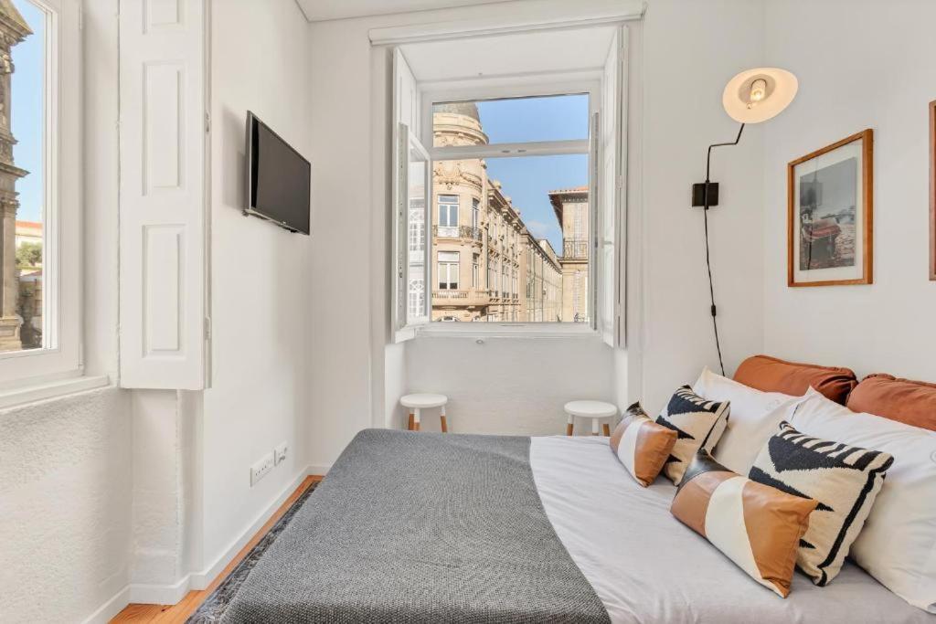 Host Wise - Lovely Shinny Flats With Balcony - Clerigos Porto Bagian luar foto