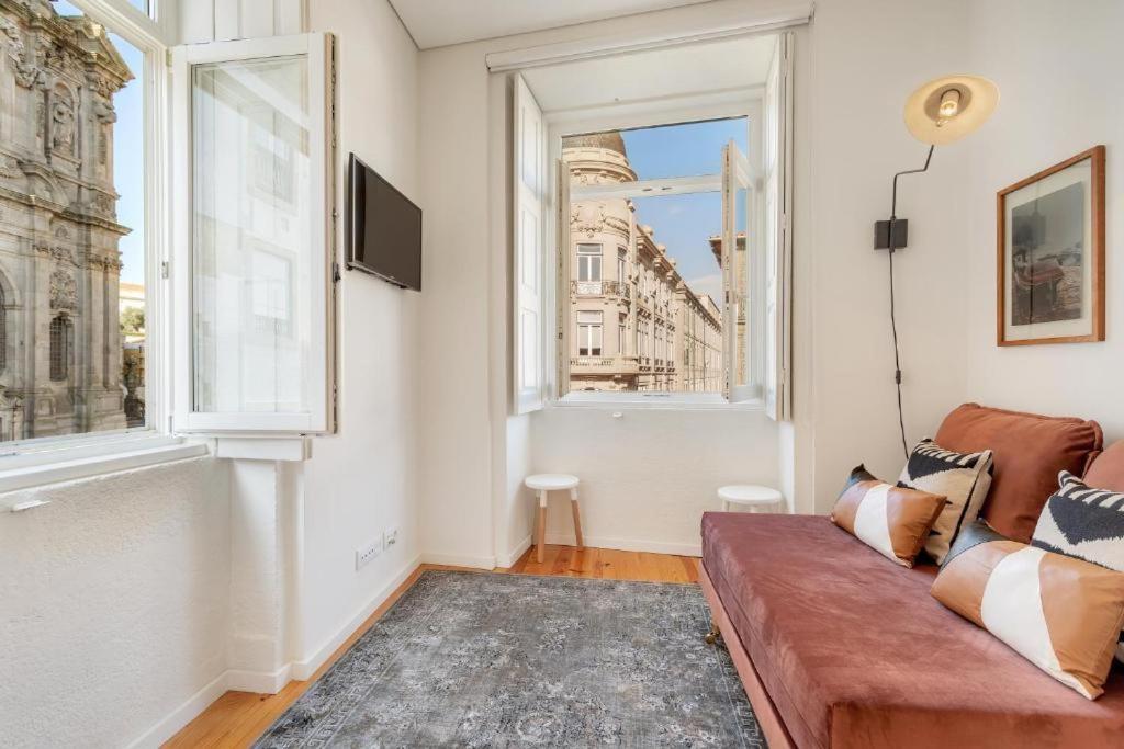Host Wise - Lovely Shinny Flats With Balcony - Clerigos Porto Bagian luar foto
