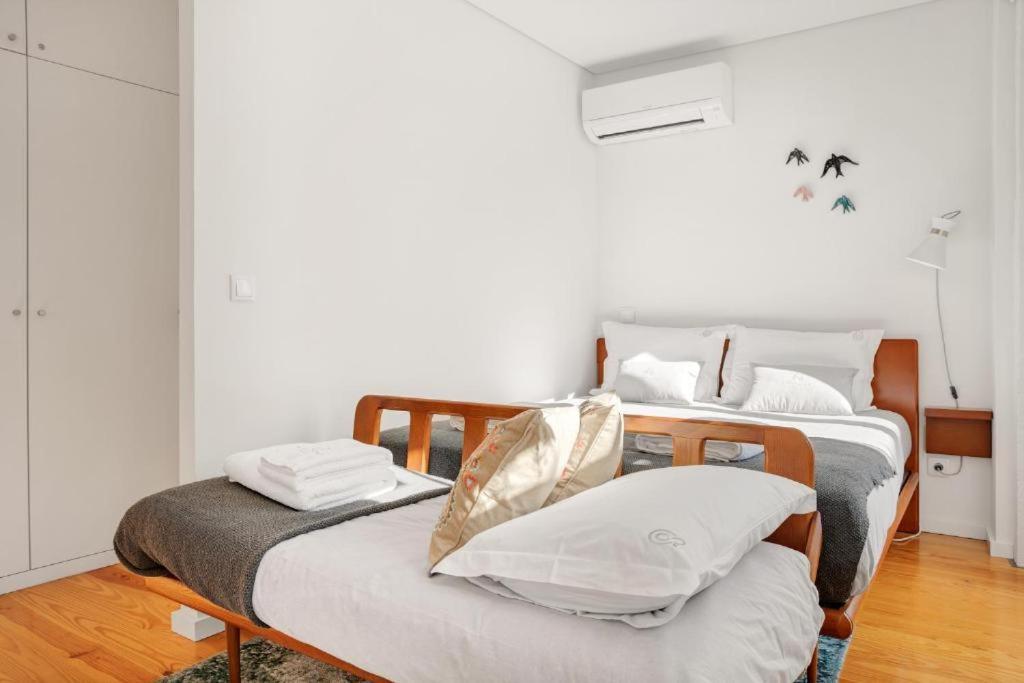 Host Wise - Lovely Shinny Flats With Balcony - Clerigos Porto Bagian luar foto