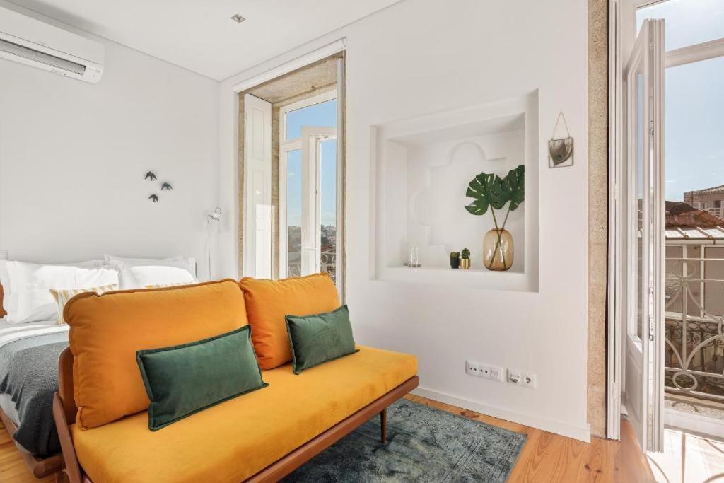 Host Wise - Lovely Shinny Flats With Balcony - Clerigos Porto Bagian luar foto