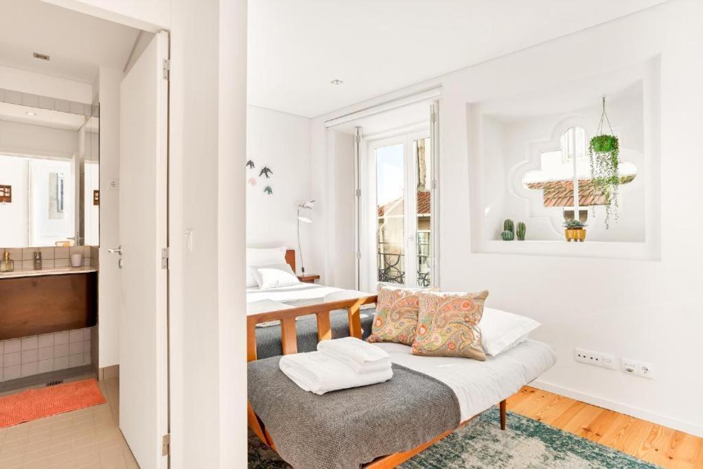 Host Wise - Lovely Shinny Flats With Balcony - Clerigos Porto Bagian luar foto