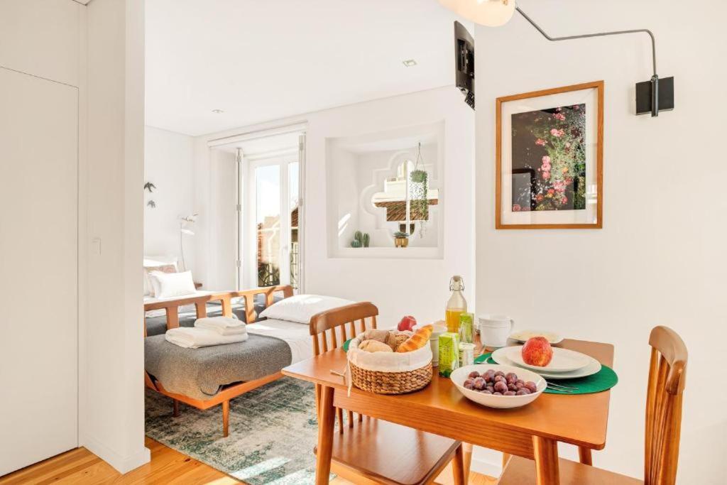 Host Wise - Lovely Shinny Flats With Balcony - Clerigos Porto Bagian luar foto