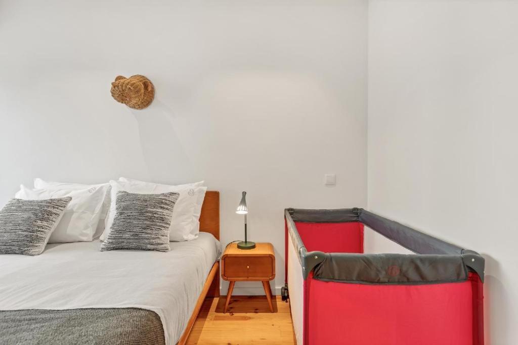 Host Wise - Lovely Shinny Flats With Balcony - Clerigos Porto Bagian luar foto